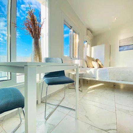Phaedrus Living : Luxury Flat Lighthouse 75 Apartamento Pafos Exterior foto