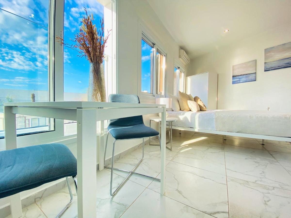 Phaedrus Living : Luxury Flat Lighthouse 75 Apartamento Pafos Exterior foto
